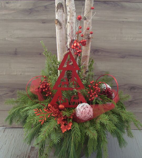 Christmas Traditions: 16 inch Planter