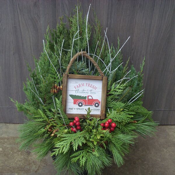 Barnwood Christmas: 10.5 inch pot Barnwood Christmas: 10.5 inch pot